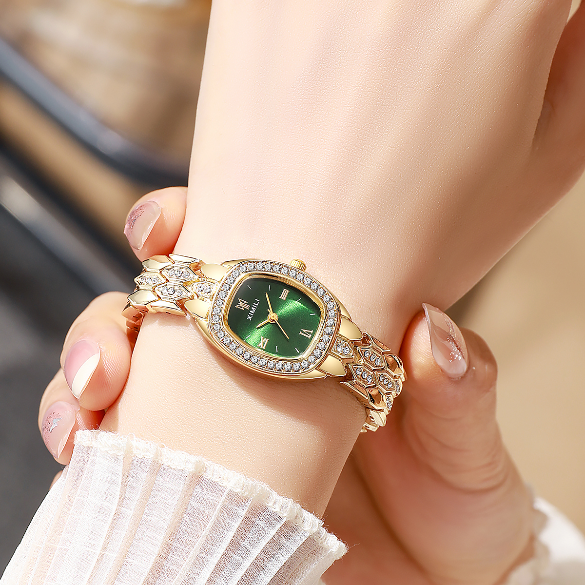 Elegant Rhinestone Oval Watch  - Luxury Watch With Green Dial incelemesi ve fiyatı