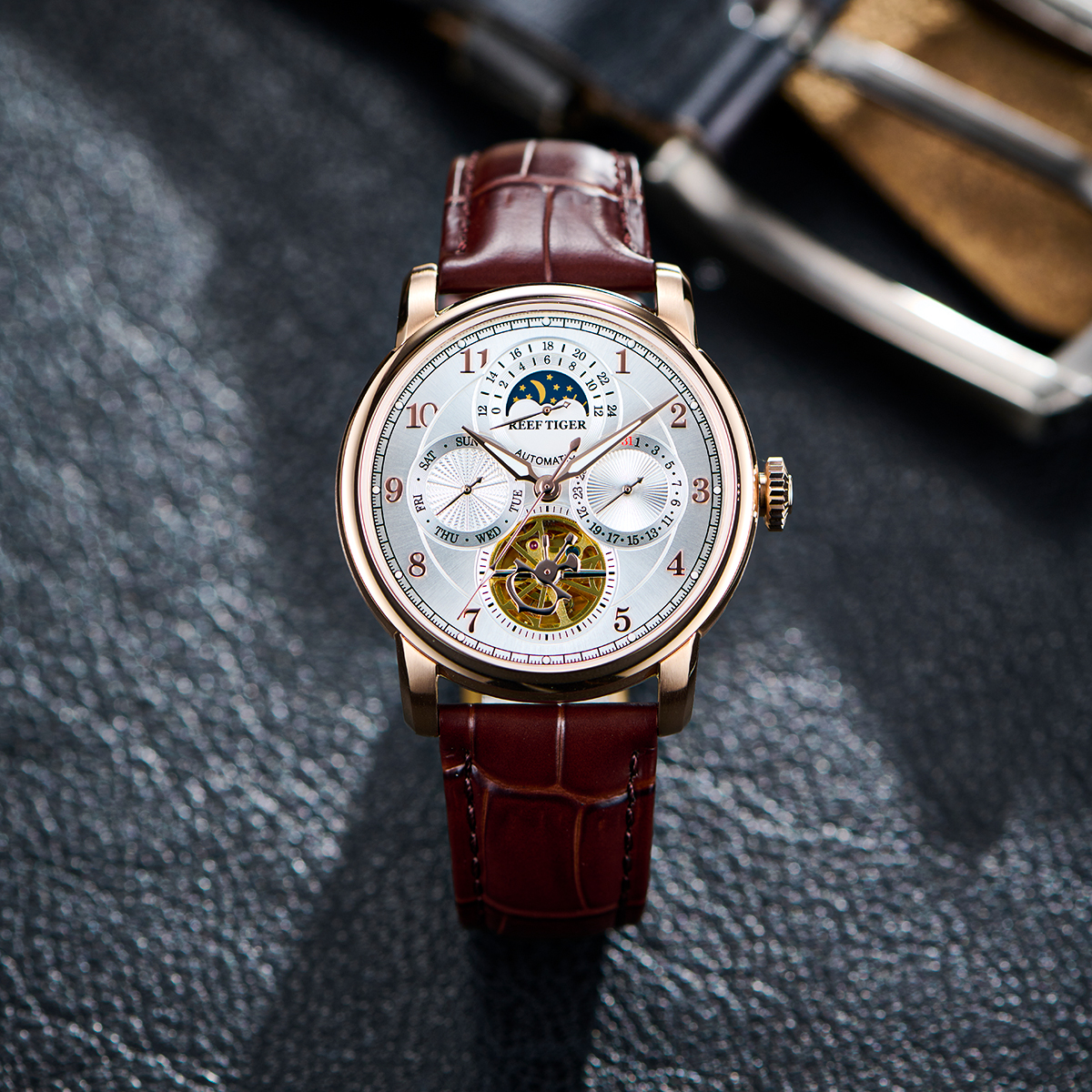 Reef Tiger Artist Master III F - Moonphase Complication Watch incelemesi ve fiyatı