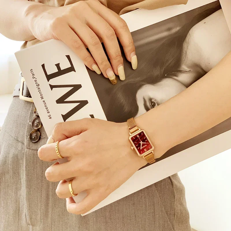 Women Watches Fashion Square L - Luxury Watch With Green Dial incelemesi ve fiyatı