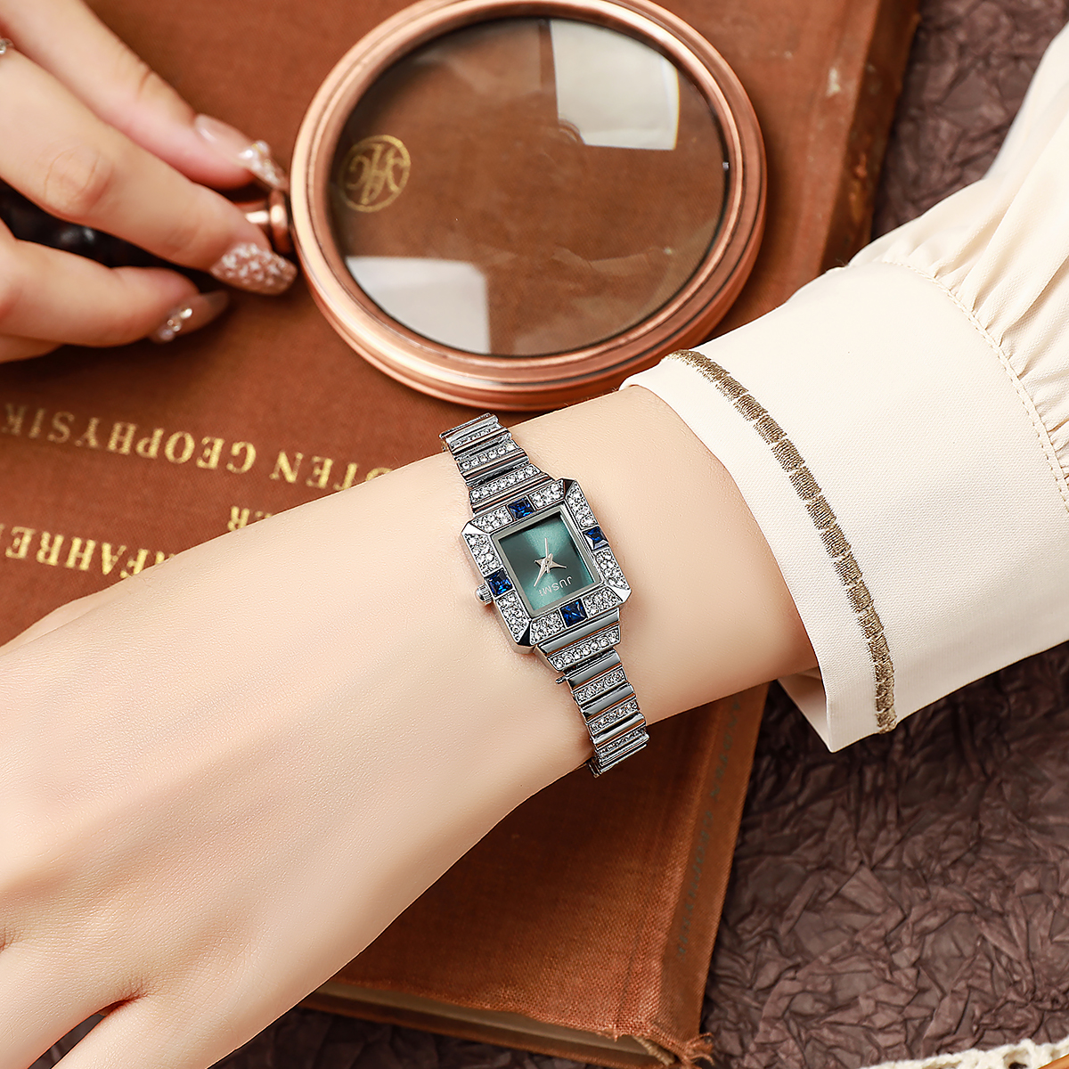 Luxury Gemstone Square Women's - Luxury Watch With Green Dial incelemesi ve fiyatı