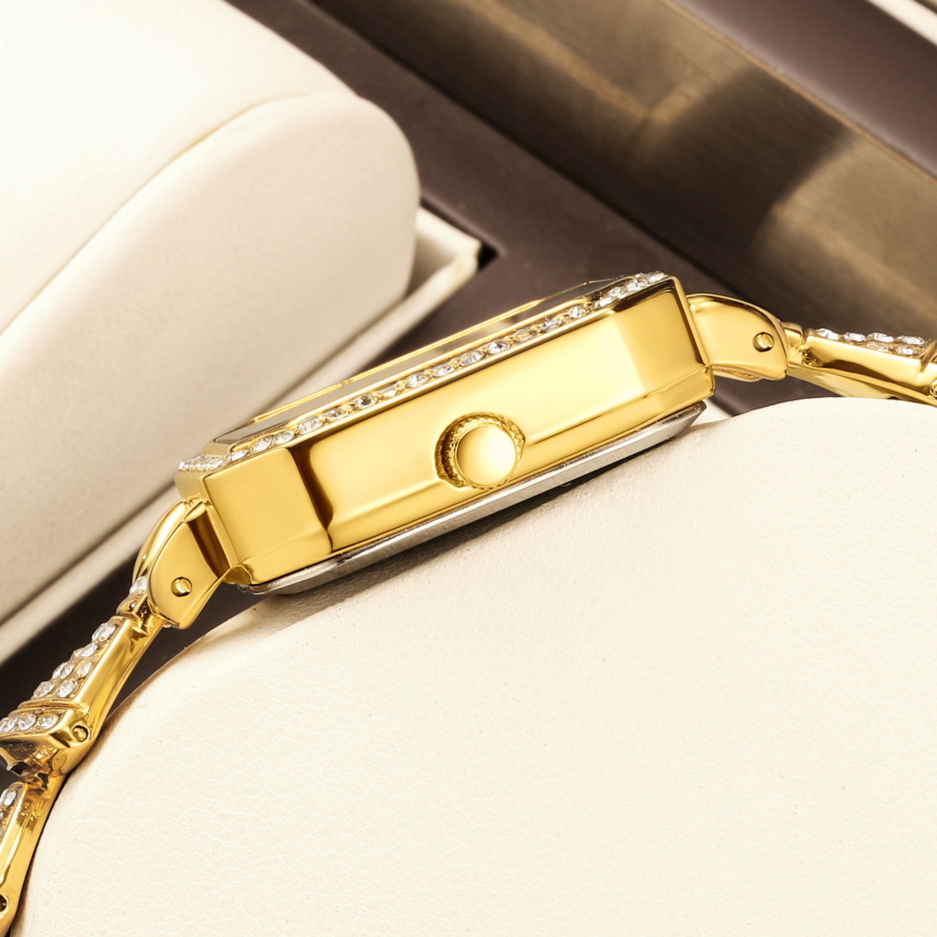 Yalalusi Diamond Engraved Squa - Luxury Watch Engraving incelemesi ve fiyatı